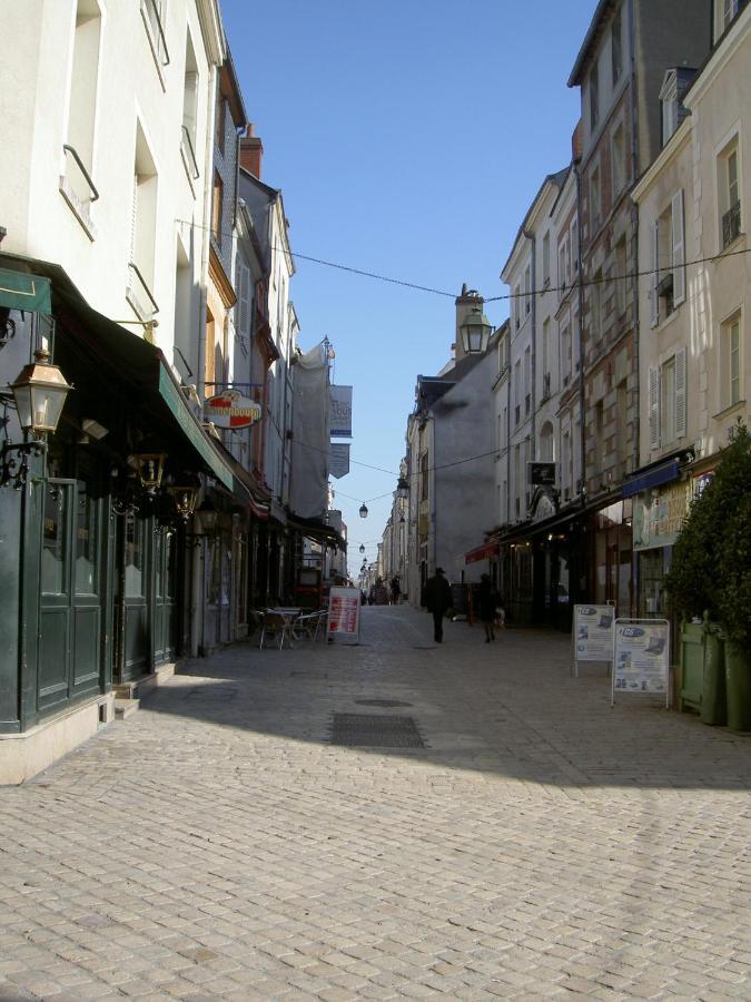 Porte Bourgogne Орлеан Экстерьер фото